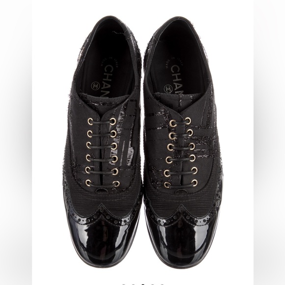 Chanel Distressed Tweed Detail Oxfords size 39 (runs small) - Picture 3 of 6